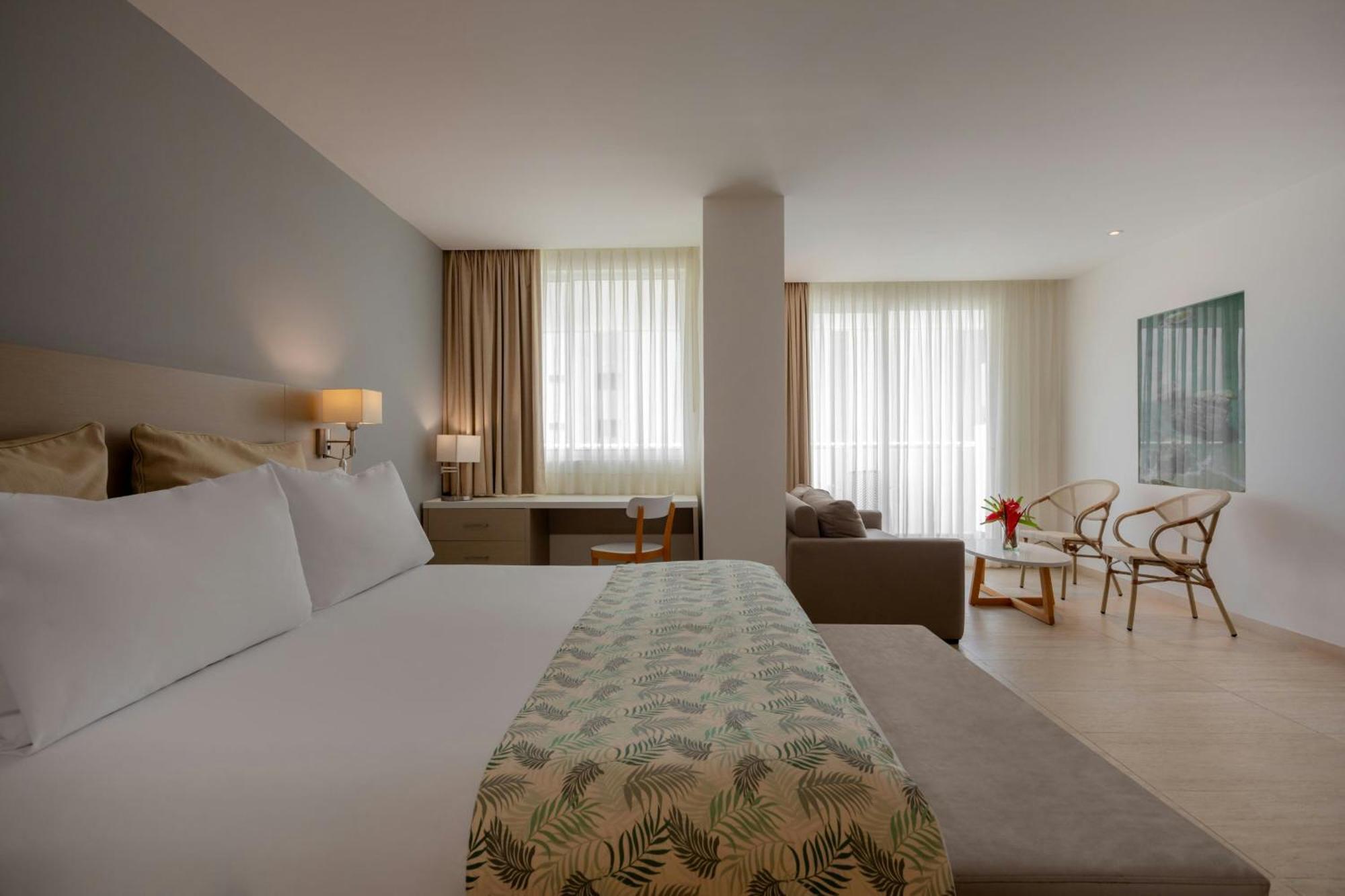 Courtyard By Marriott Santa Marta Resort — Photos 1